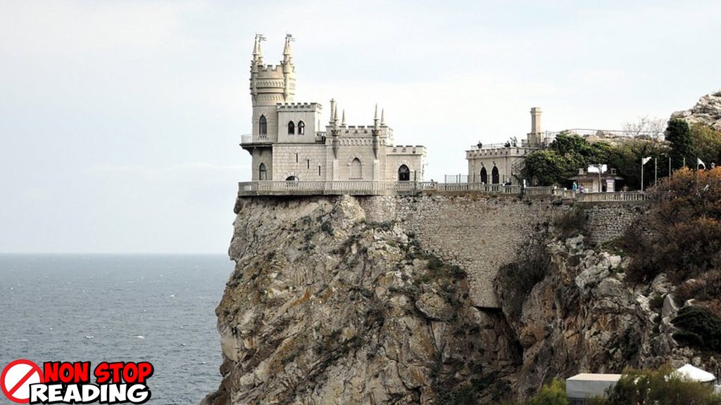 The Swallow s Nest Kastil Dongeng di Ujung Tebing Krimea!