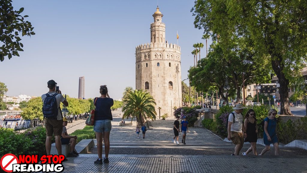 Torre del Oro 1 Menara Emas Penuh Sejarah di Sevilla