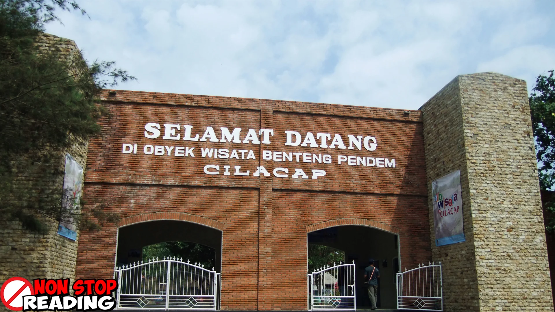 Benteng Pendem 1 Bangunan Megah Ditelan Bumi!